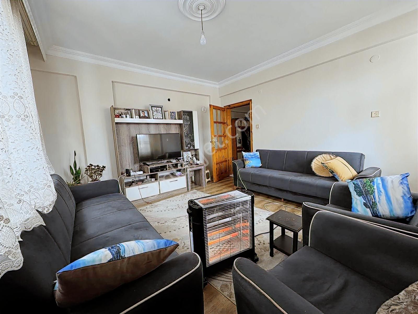 Özgür Emlaktan Üç Cehpe Açık 3+1 Daire - Görsel 7