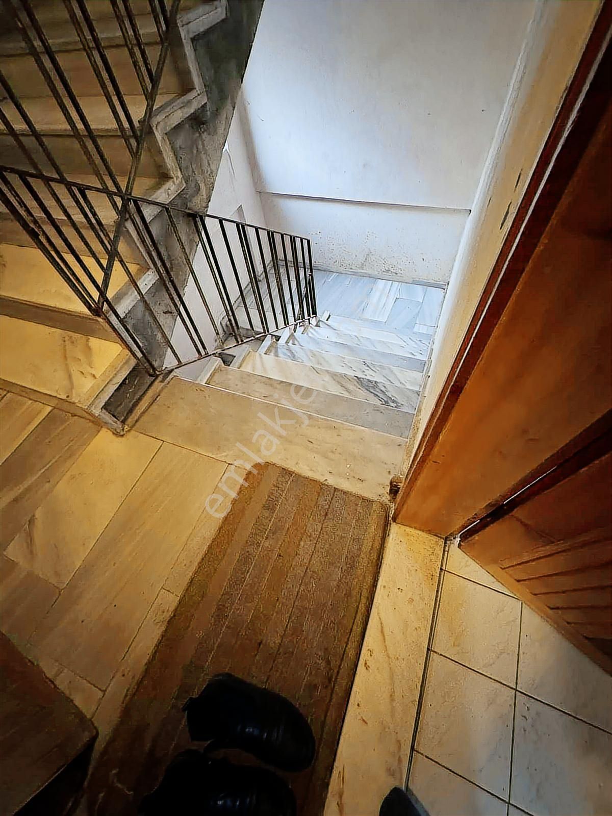 Özgür Emlaktan Üç Cehpe Açık 3+1 Daire - Görsel 10