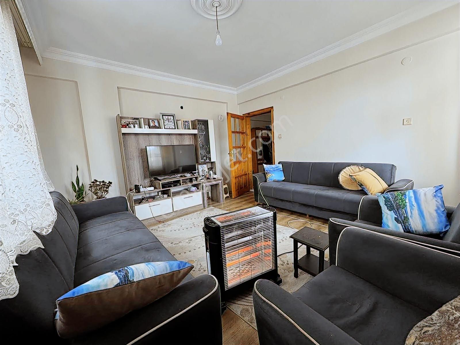 Özgür Emlaktan Üç Cehpe Açık 3+1 Daire - Görsel 6