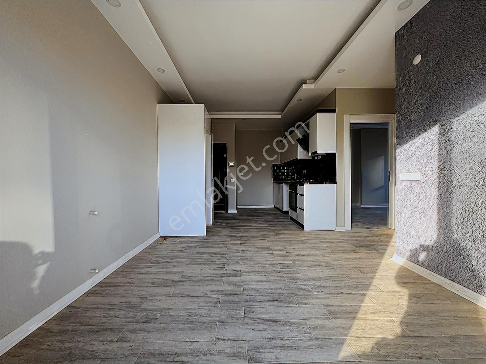 Uğur Kurtulmuş'tan Kapalı Otoparklı Sitede Satılık 2+1 Daire - Görsel 22