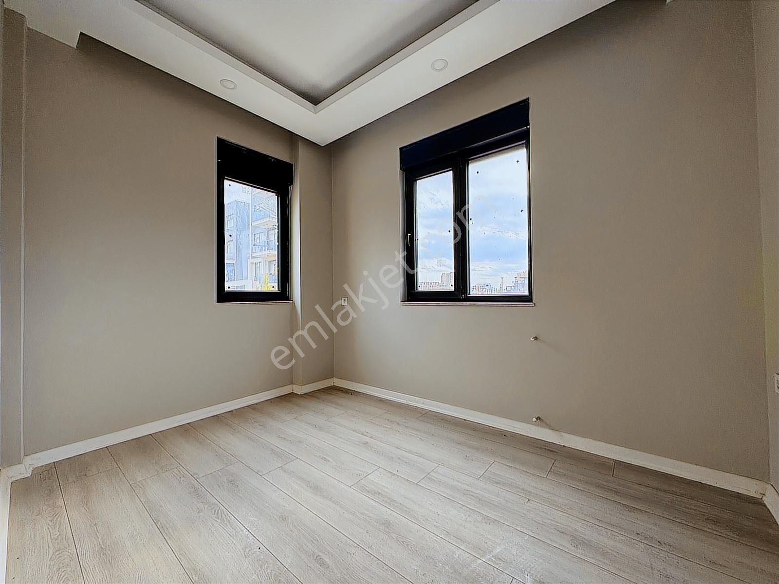 Uğur Kurtulmuş'tan Kapalı Otoparklı Sitede Satılık 2+1 Daire - Görsel 15