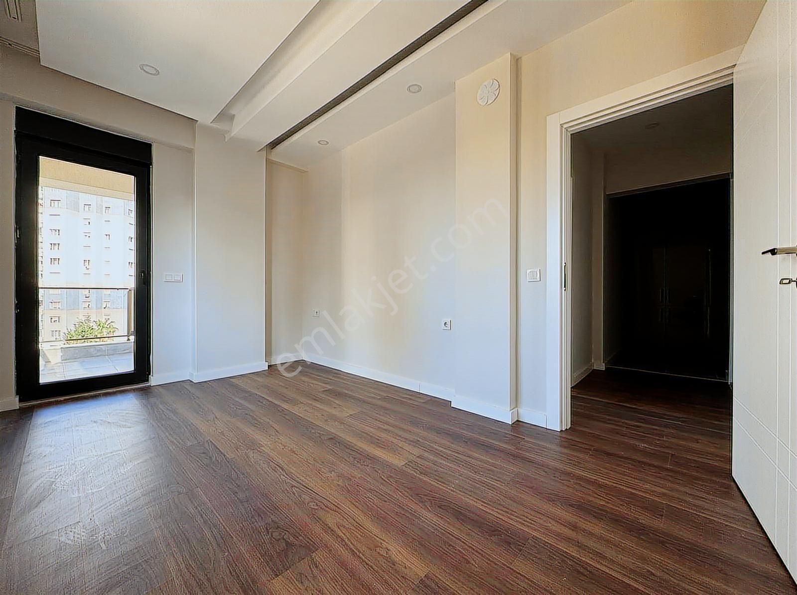 Uğur Kurtulmuş'tan 40 Lık Yol Üzerinde Kiralık 1+1 Arakat Daire - Görsel 15