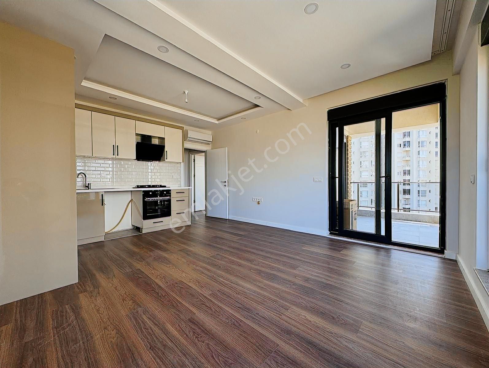 Uğur Kurtulmuş'tan 40 Lık Yol Üzerinde Kiralık 1+1 Arakat Daire - Görsel 5