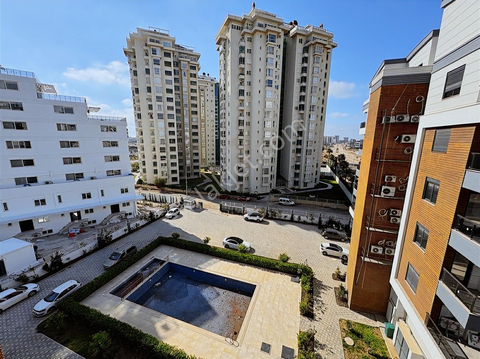 Uğur Kurtulmuş'tan 40 Lık Yol Üzerinde Kiralık 1+1 Arakat Daire - Görsel 9