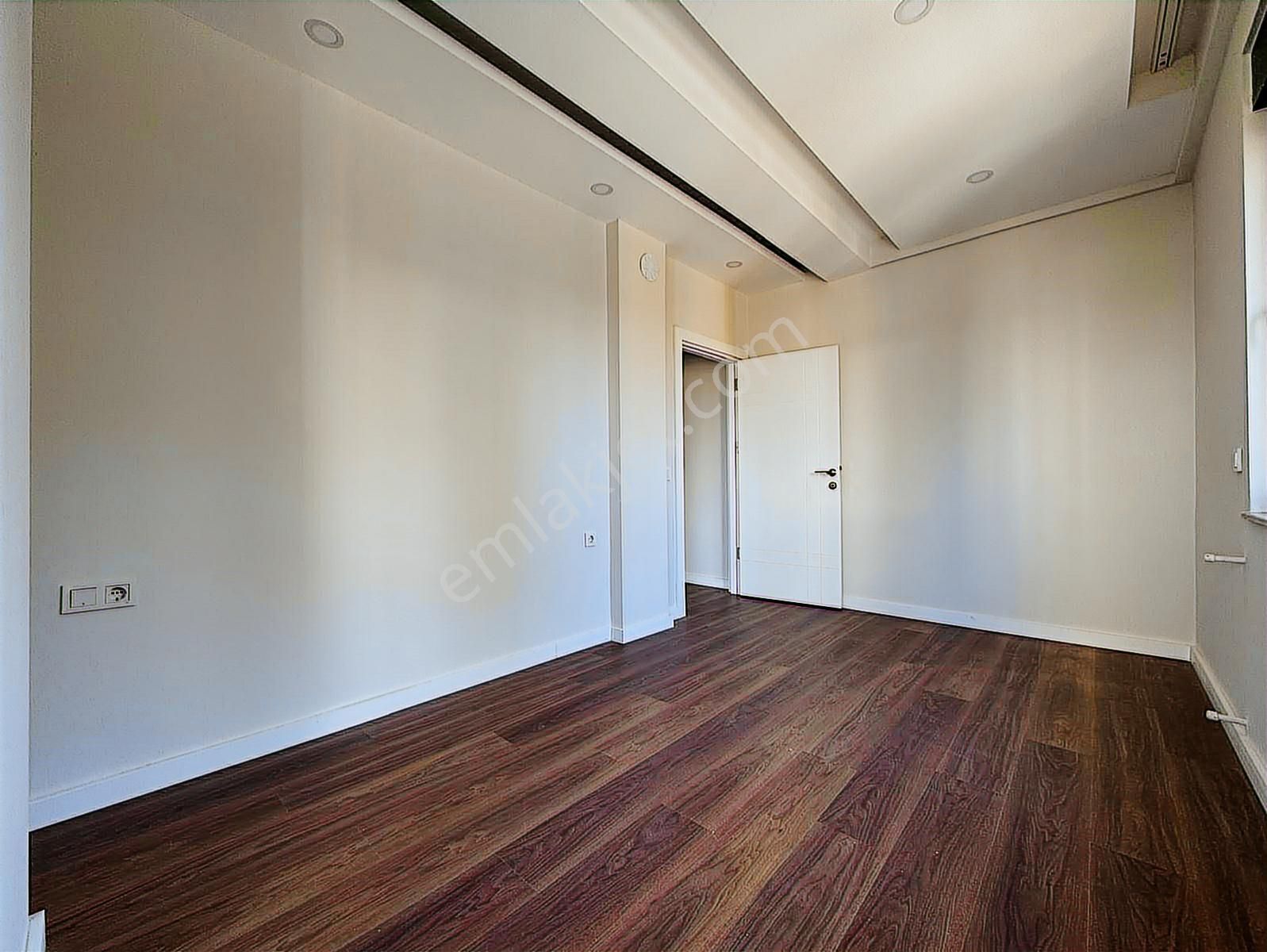 Uğur Kurtulmuş'tan 40 Lık Yol Üzerinde Kiralık 1+1 Arakat Daire - Görsel 13