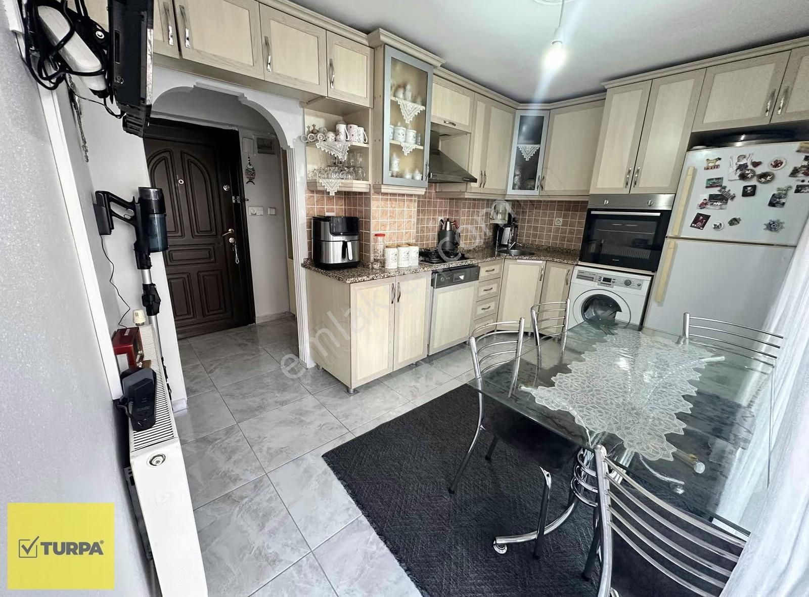 Turpa Balçovadan Merkezi Ara Kat 2+1 Satılık Daire - Görsel 14