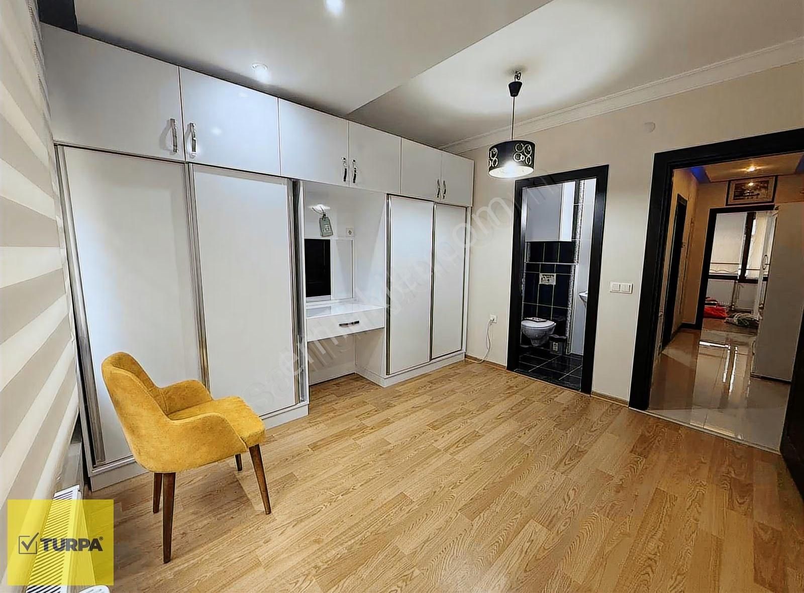 Balçova'da Yeni Binada Geniş 2+1 Ebebeyn Banyolu Satılık Daire