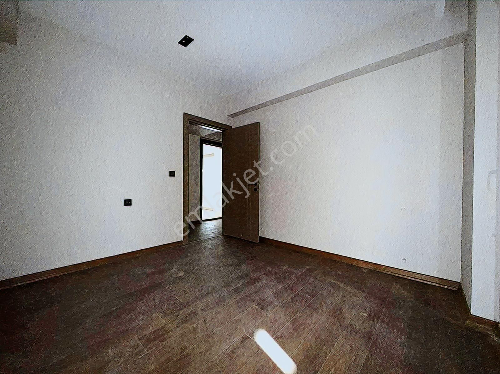 Uğur Kurtulmuş'tan Ebeveyn Banyolu Kiralık 2+1 Daire - Görsel 13