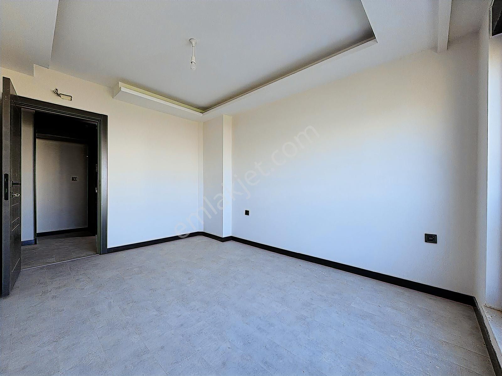 Uğur Kurtulmuş'tan Oturuma Hazır Satılık 1+1 Daire - Görsel 21