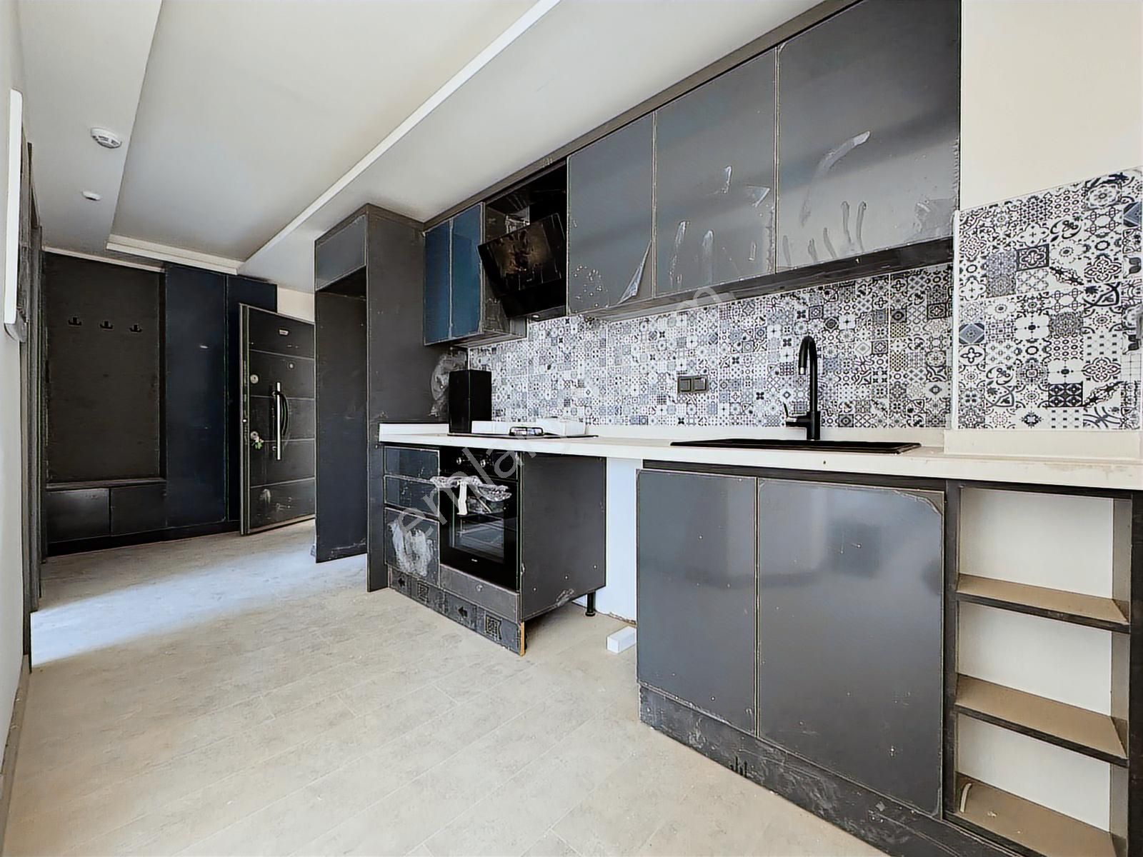 Uğur Kurtulmuş'tan Oturuma Hazır Satılık 1+1 Daire - Görsel 18