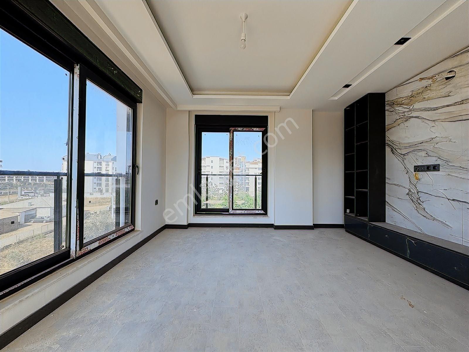 Uğur Kurtulmuş'tan Oturuma Hazır Satılık 1+1 Daire