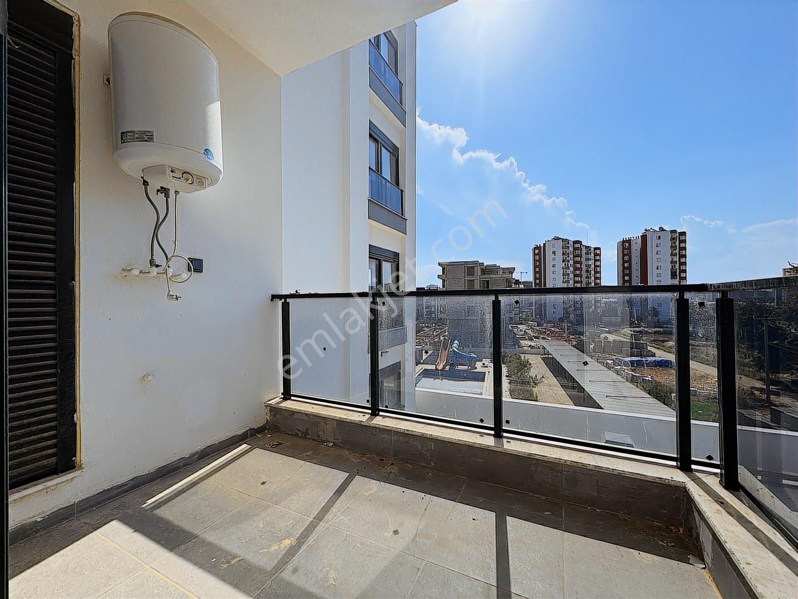 Uğur Kurtulmuş'tan Oturuma Hazır Satılık 1+1 Daire - Görsel 23