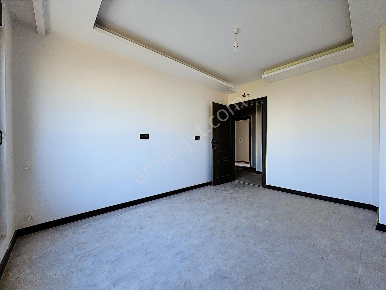 Uğur Kurtulmuş'tan Oturuma Hazır Satılık 1+1 Daire - Görsel 20