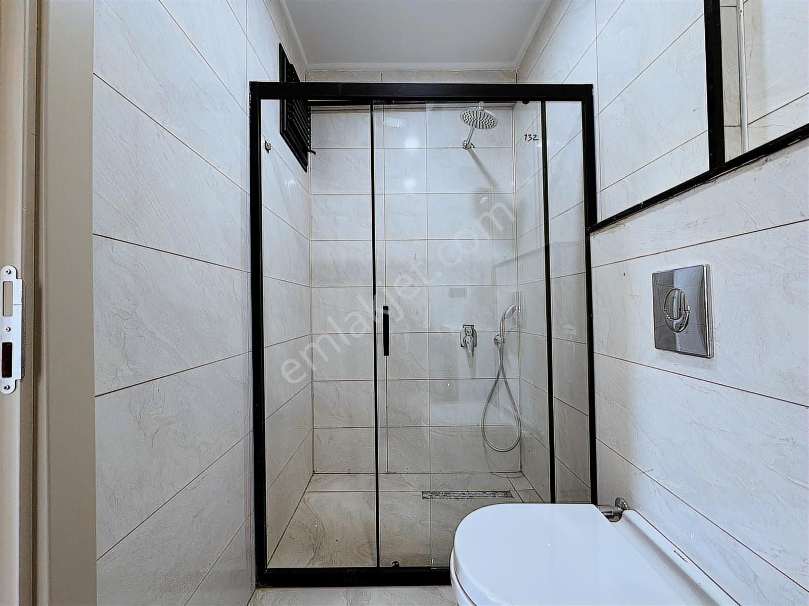 Uğur Kurtulmuş'tan Kapalı Otoparklı Sitede Yüksek Giriş 1+1 - Görsel 8