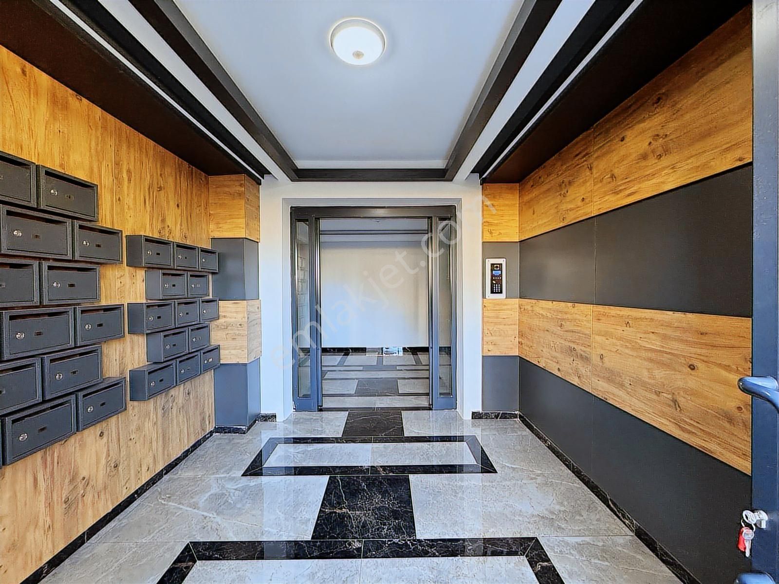 Uğur Kurtulmuş'tan Rüzgar Luxury 3'te 1+1 Bahçe Katı - Görsel 13