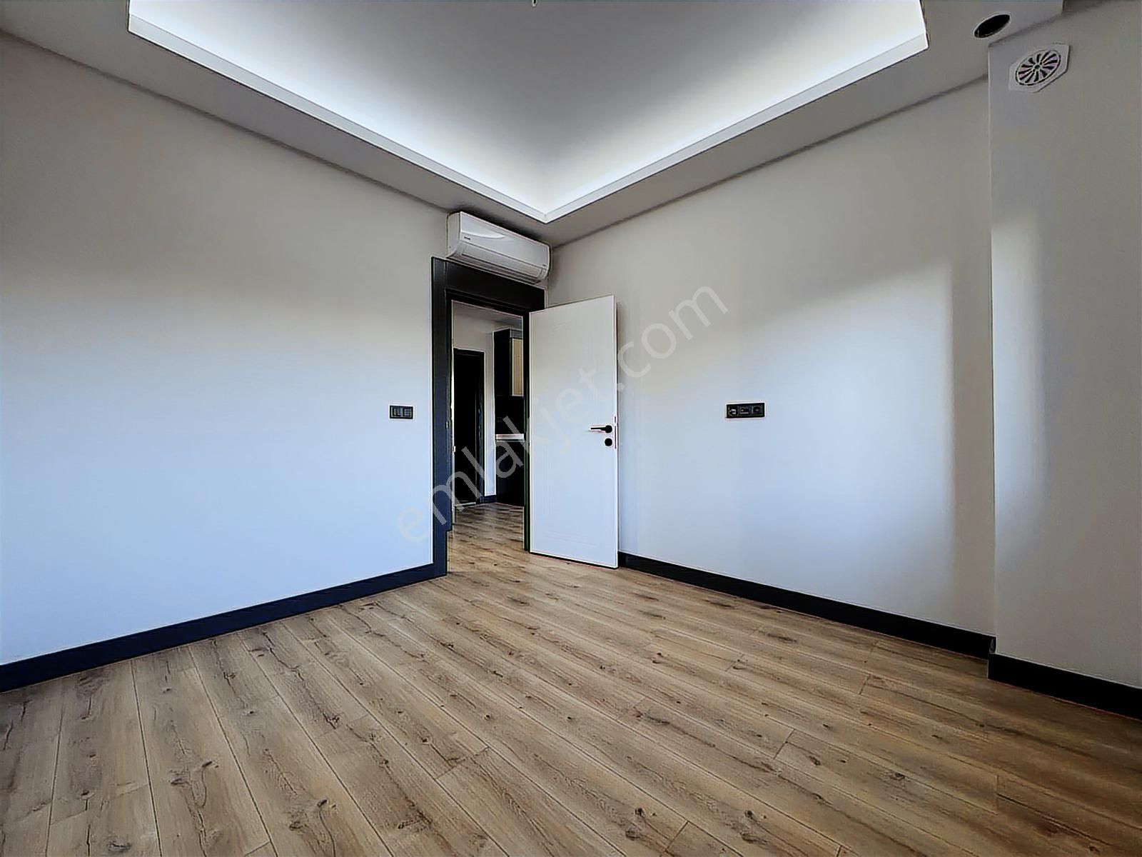 Uğur Kurtulmuş'tan Rüzgar Luxury 3'te 1+1 Bahçe Katı - Görsel 6