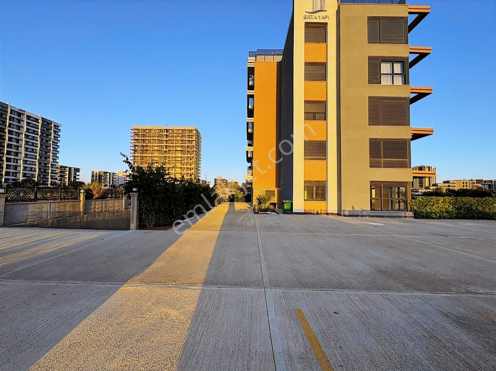 Uğur Kurtulmuş'tan Rüzgar Luxury 3'te 1+1 Bahçe Katı - Görsel 17