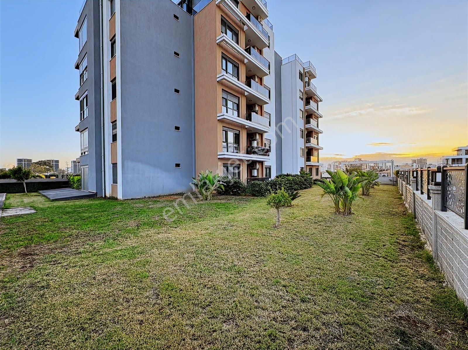 Uğur Kurtulmuş'tan Rüzgar Luxury 3'te 1+1 Bahçe Katı - Görsel 11