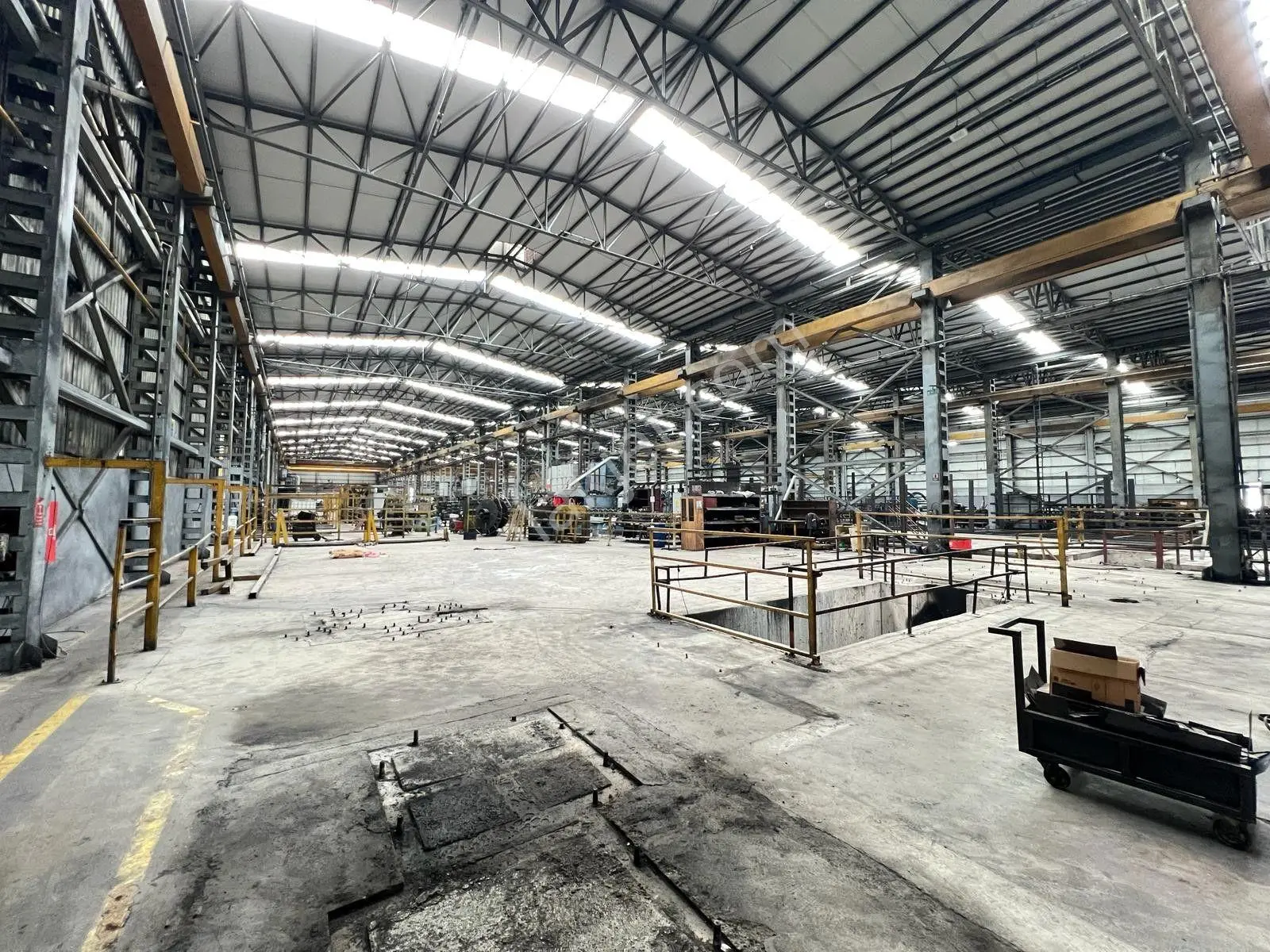 Gebze'de 17.000 M2+2000 Kwa+22 Adet Vinçli Satılık Fabrika&depo - Görsel 15