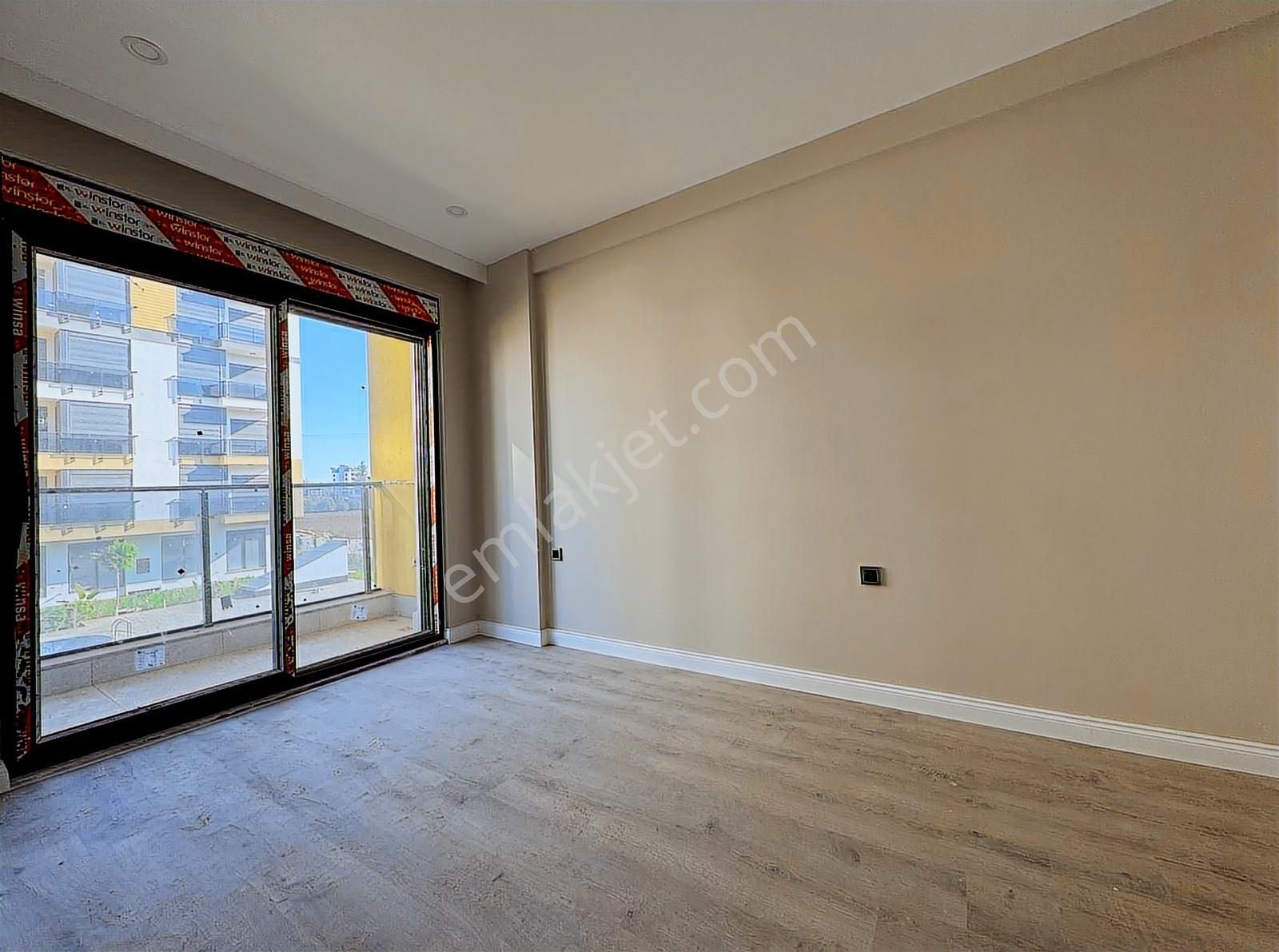 Uğur Kurtulmuş'tan 40 Lık Yol Yakını Kiralık 1+1 Arakat Daire - Görsel 16