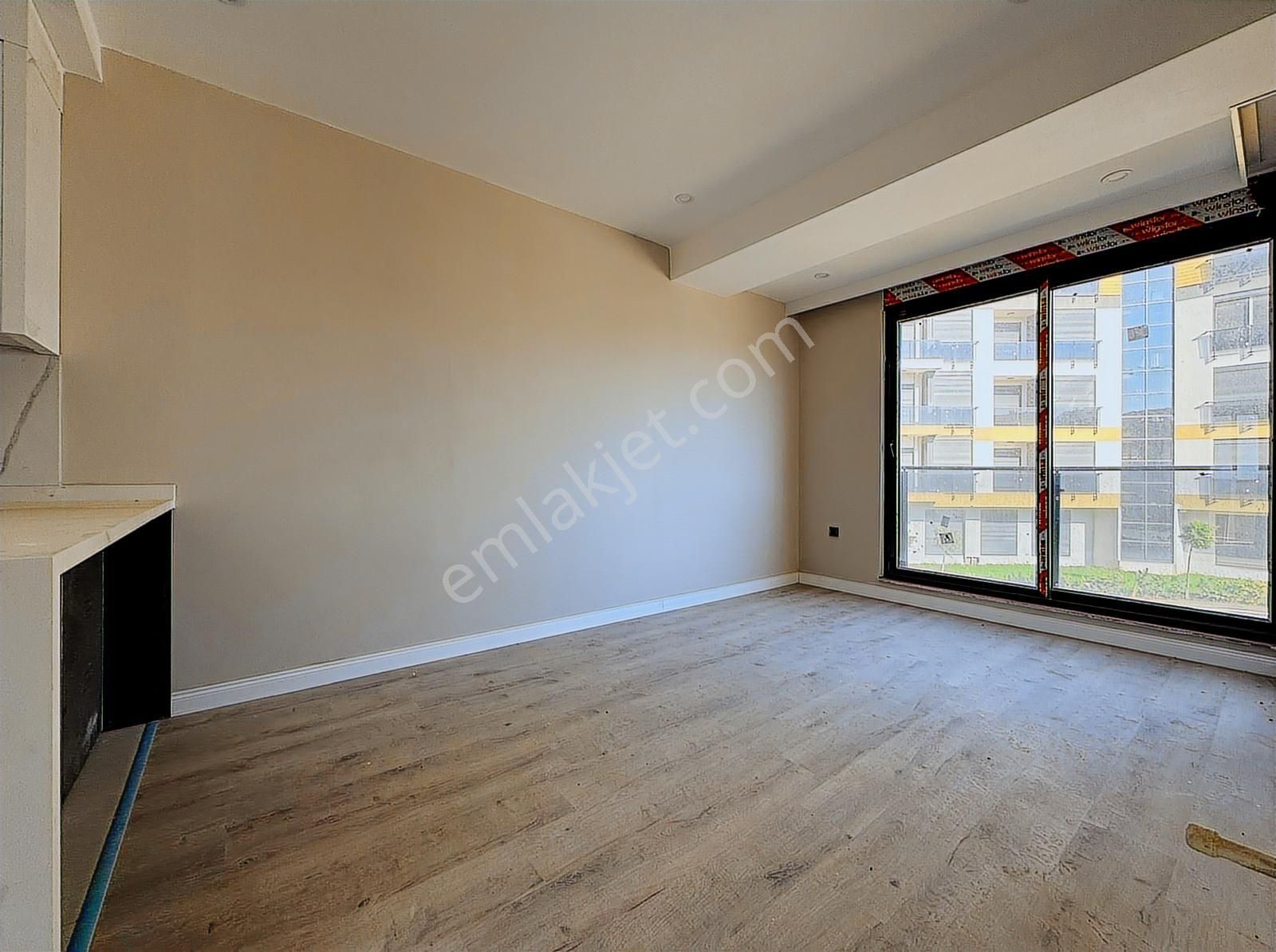 Uğur Kurtulmuş'tan 40 Lık Yol Yakını Kiralık 1+1 Arakat Daire - Görsel 2