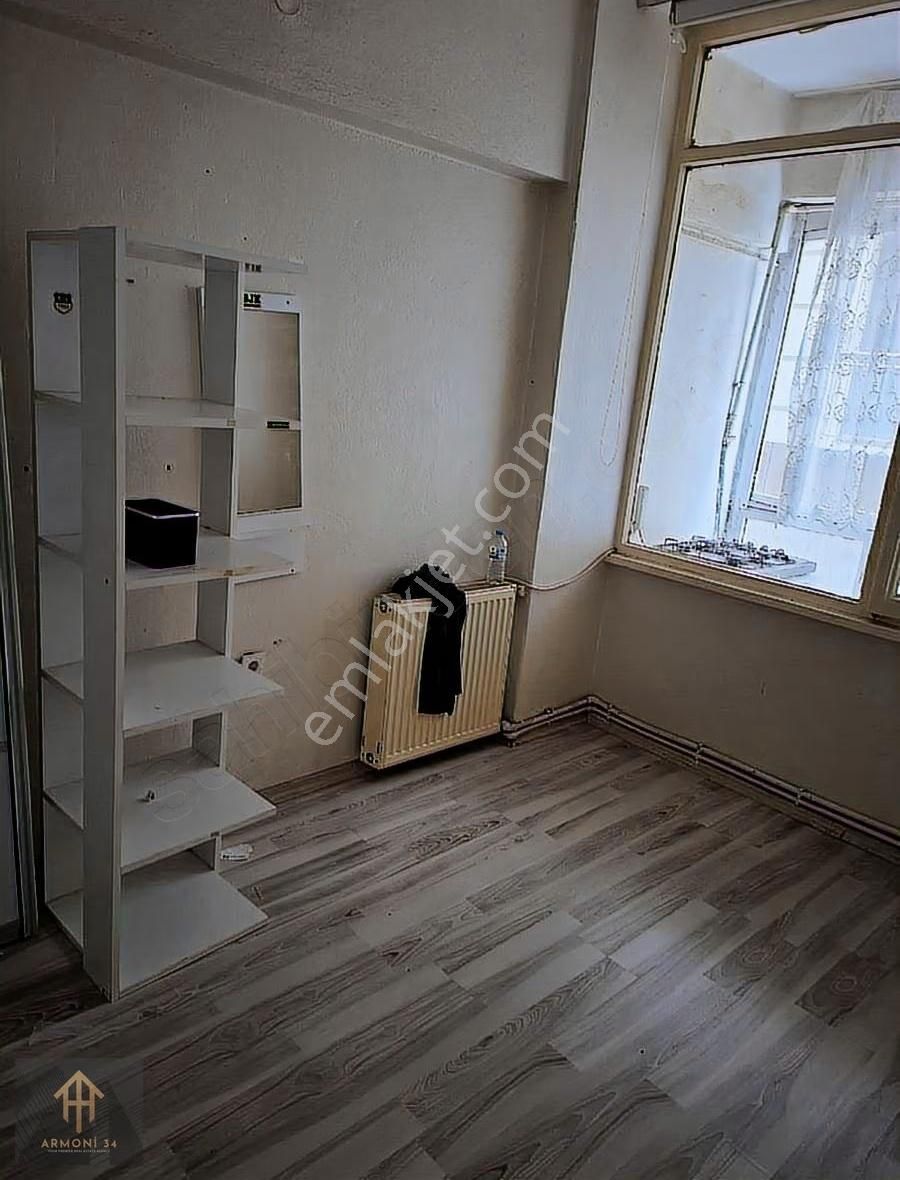 Cen.metrobüsün Dibinde Asansörlü 2+1 Daire - Görsel 7