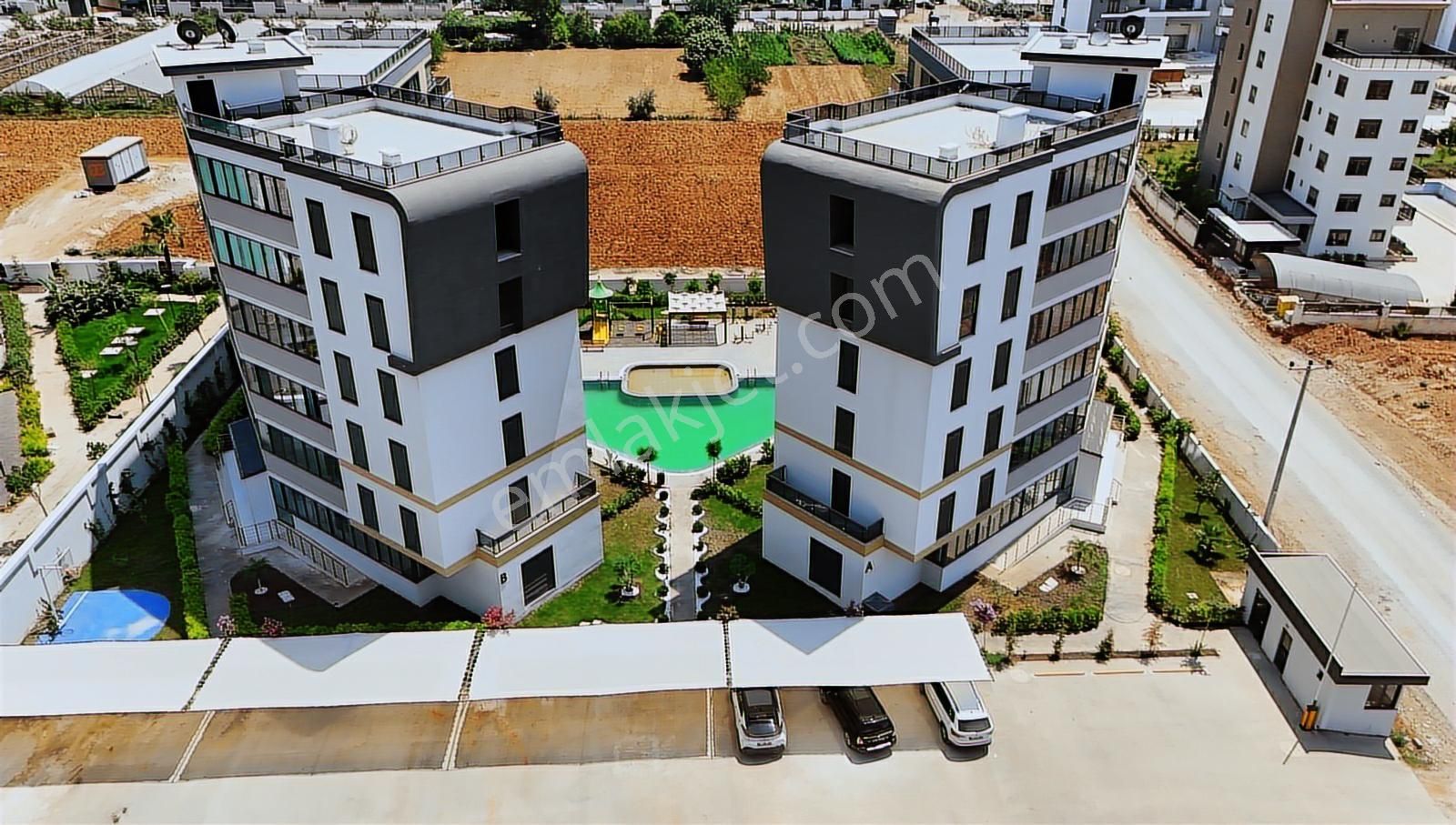 Uğur Kurtulmuş'tan Oturuma Hazır Sitede Satılık 1+1 Arakat Daire - Görsel 3