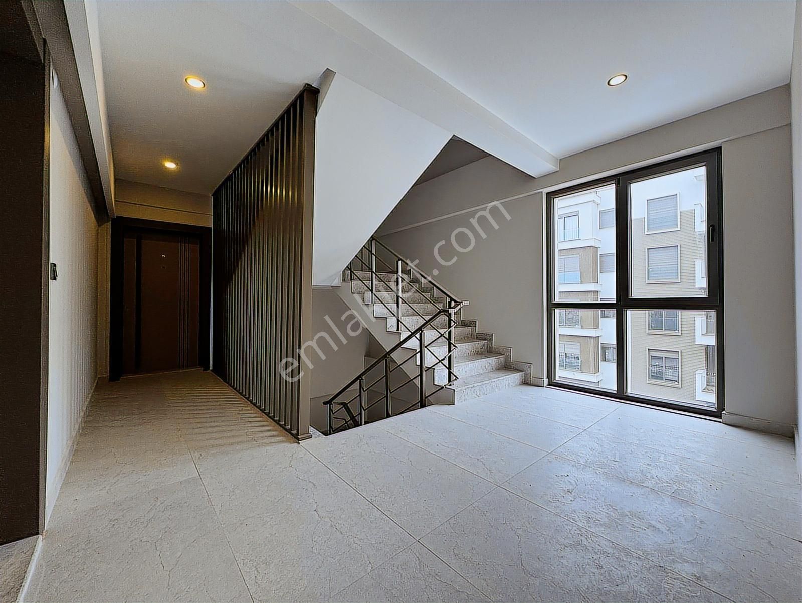 Uğur Kurtulmuş'tan Oturuma Hazır 1+1 Arakat Kiralık Daire - Görsel 3