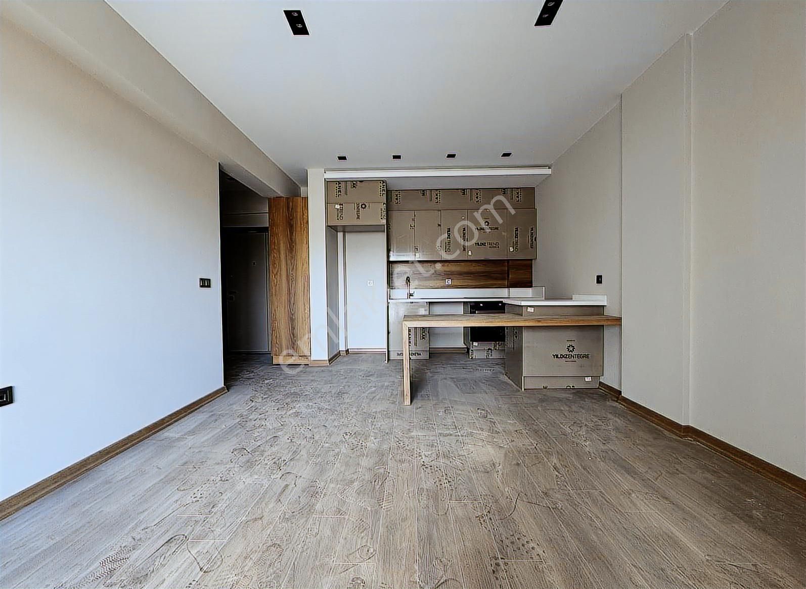 Uğur Kurtulmuş'tan Oturuma Hazır 1+1 Arakat Kiralık Daire - Görsel 13