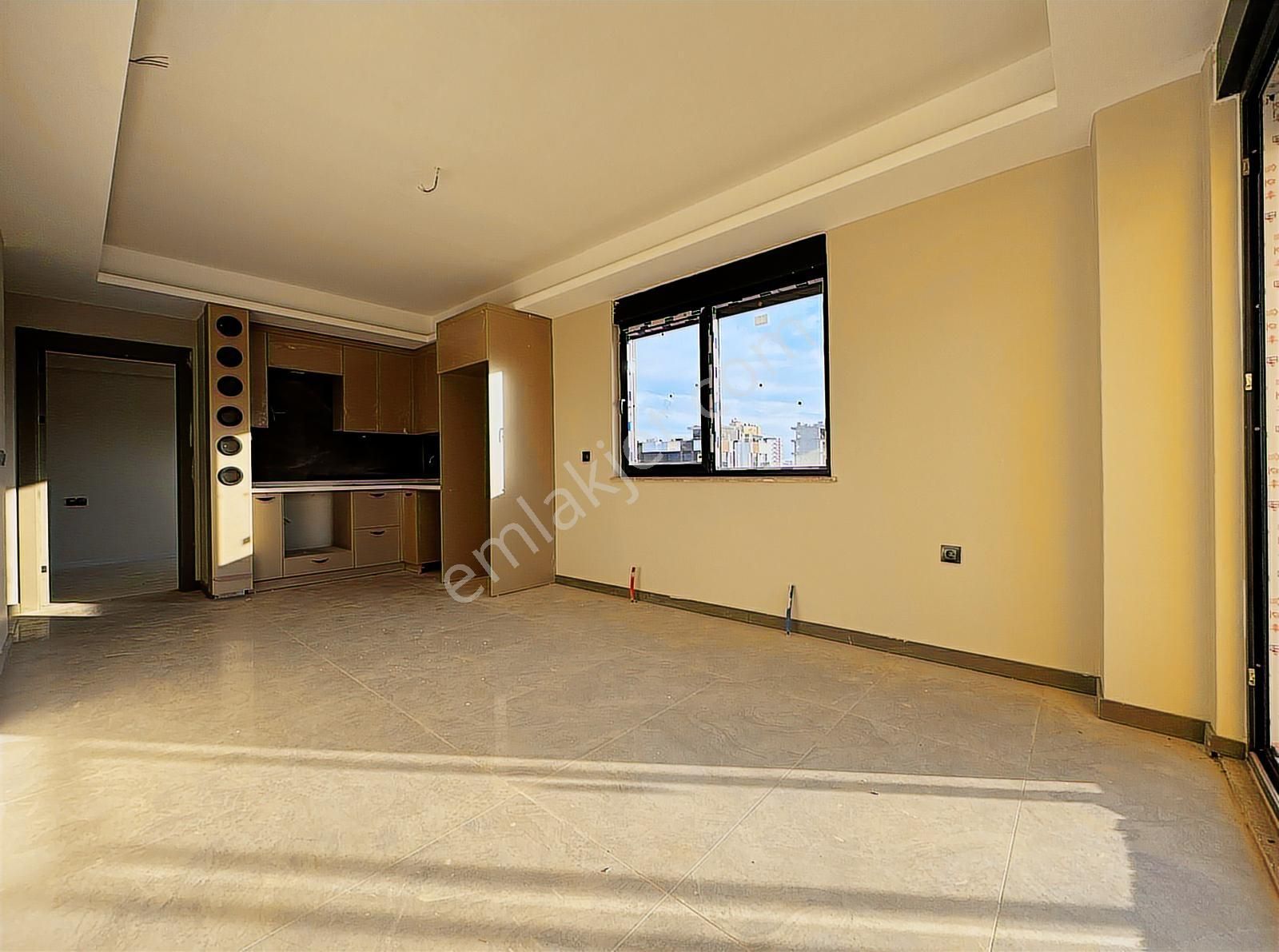 Uğur Kurtulmuş'tan 40'lık Yol Üzerinde Satılık 1+1 Daire - Görsel 14