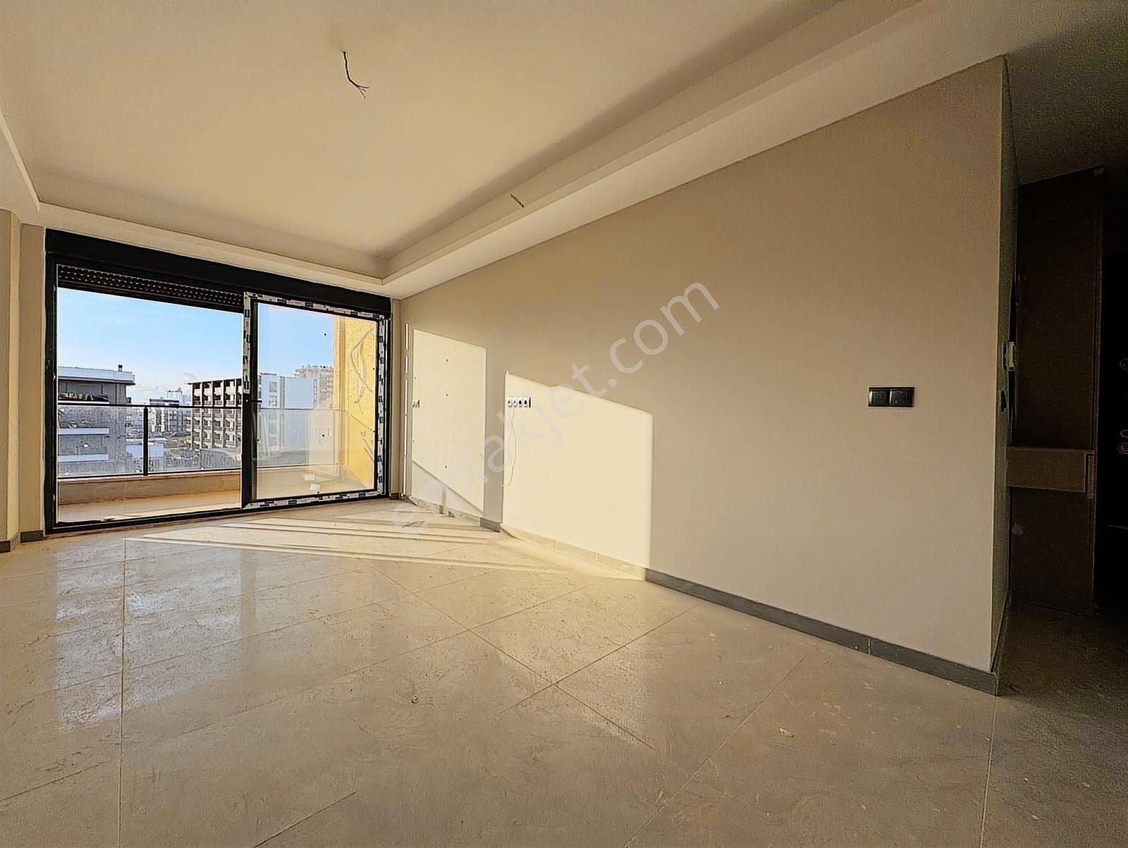 Uğur Kurtulmuş'tan 40'lık Yol Üzerinde Satılık 1+1 Daire - Görsel 12