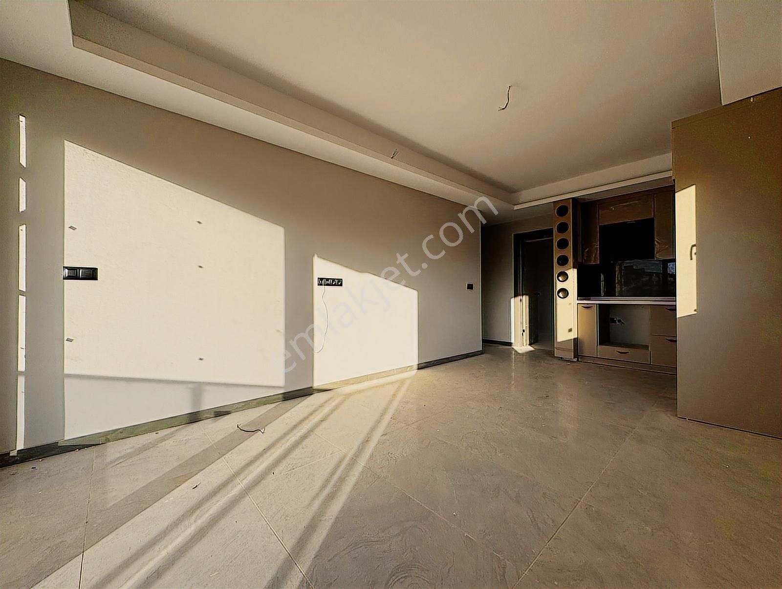 Uğur Kurtulmuş'tan 40'lık Yol Üzerinde Satılık 1+1 Daire - Görsel 7