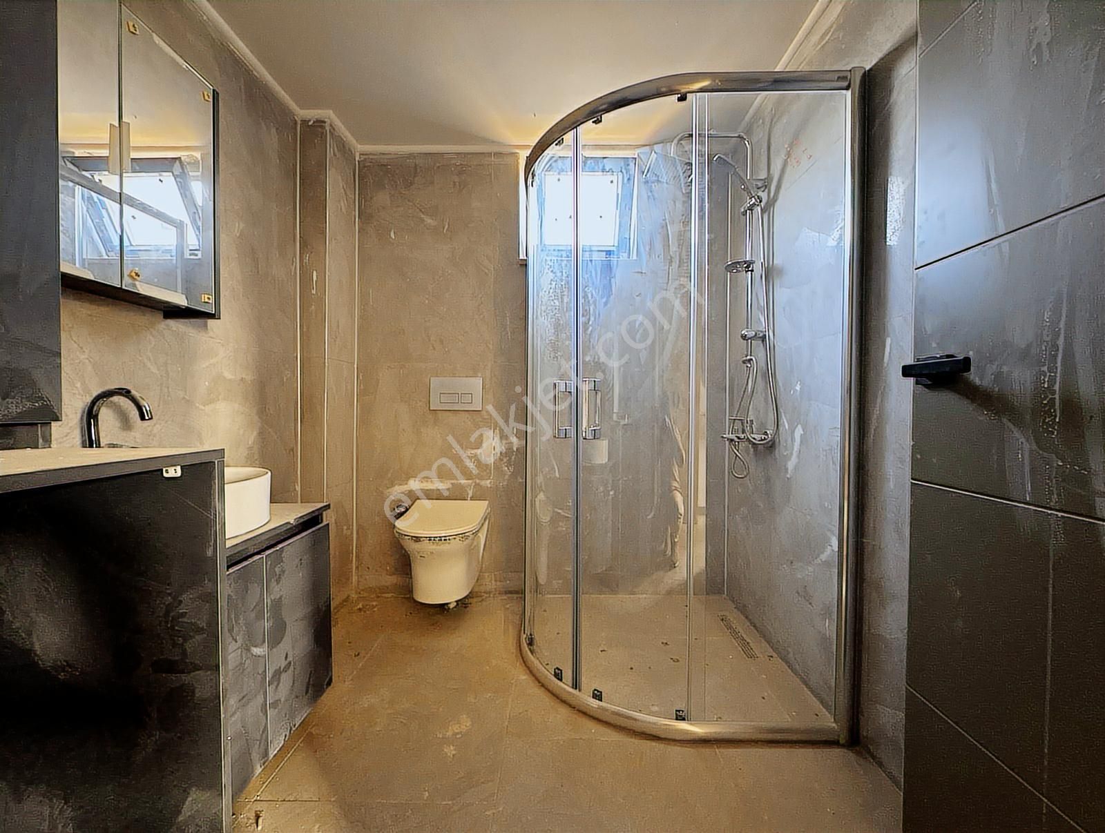 Uğur Kurtulmuş'tan 40'lık Yol Üzerinde Satılık 1+1 Daire - Görsel 10