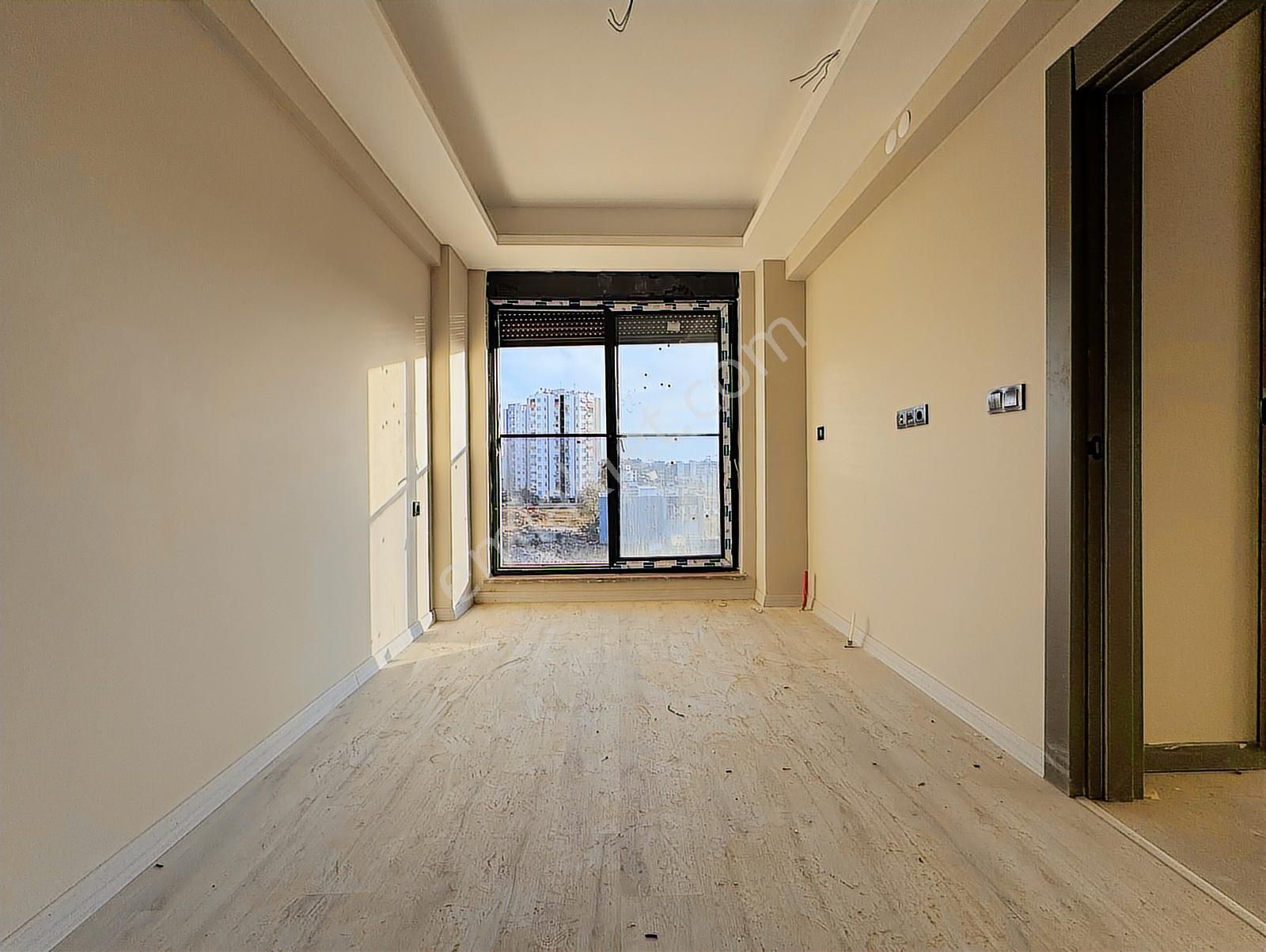 Uğur Kurtulmuş'tan 40'lık Yol Üzerinde Satılık 1+1 Daire - Görsel 17