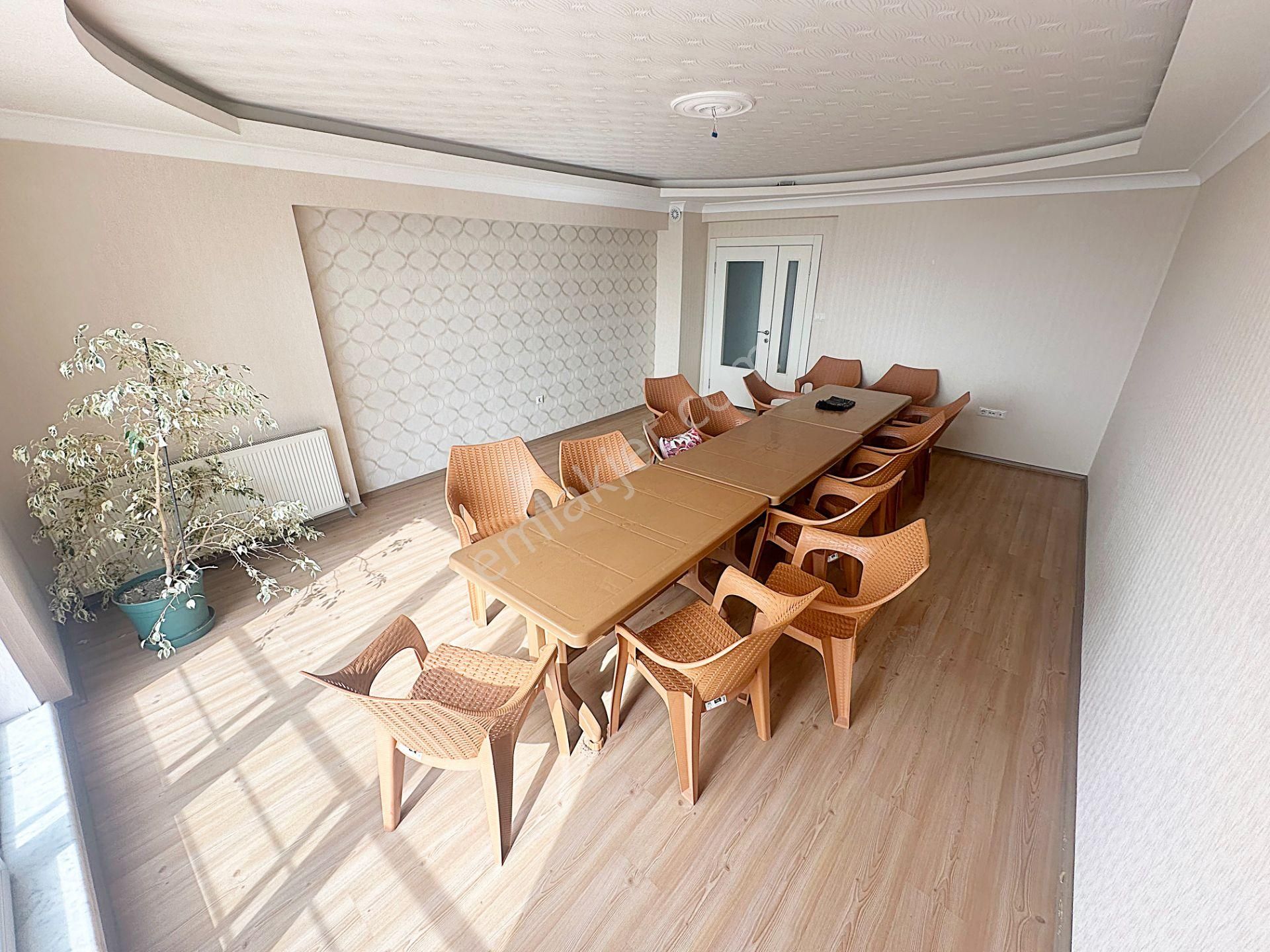 Cihan'dan Ankara Manzarlı Caddelere Paralel 4+1 Kiralık Daire - Görsel 9