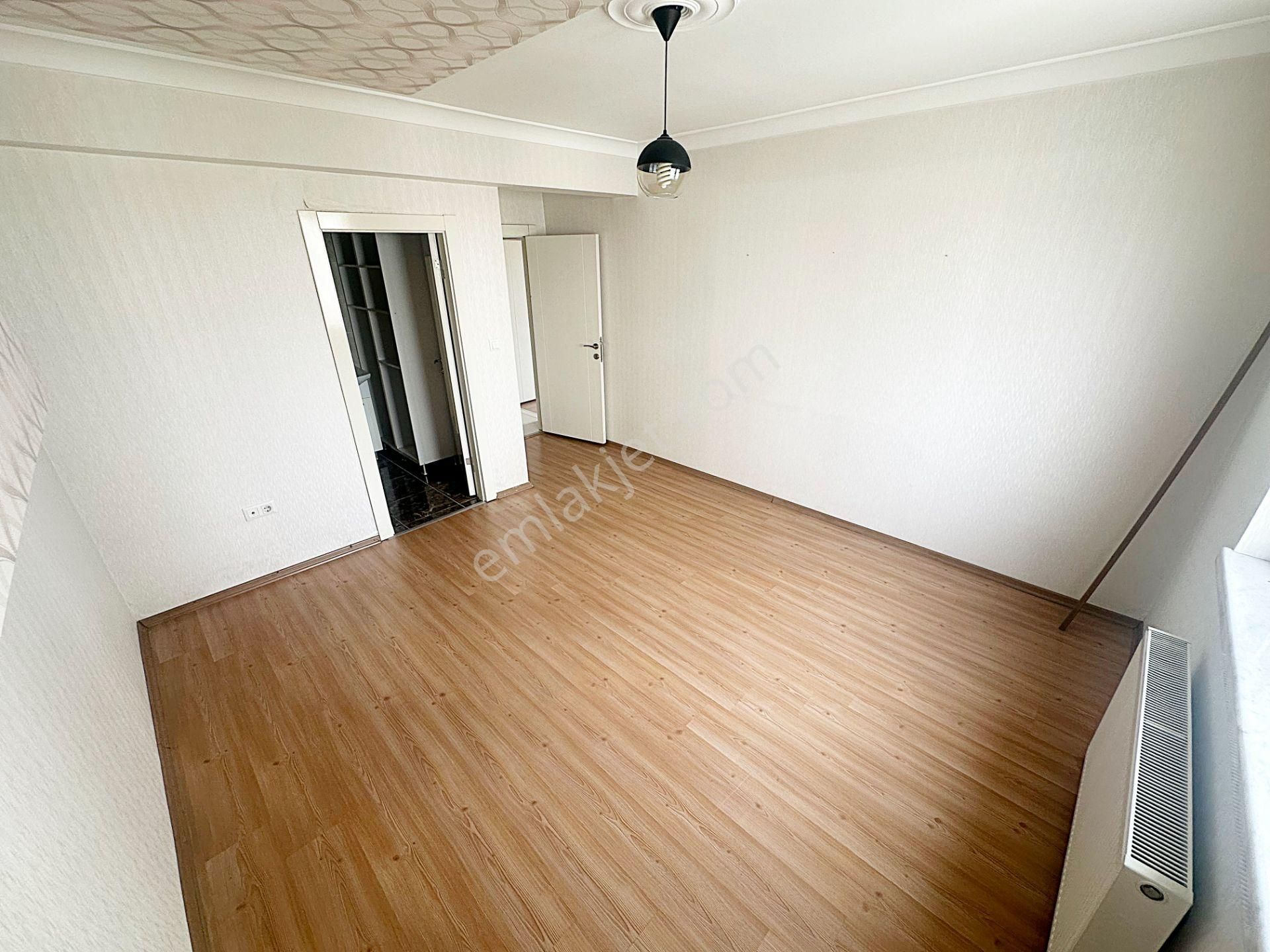 Cihan'dan Ankara Manzarlı Caddelere Paralel 4+1 Kiralık Daire - Görsel 25