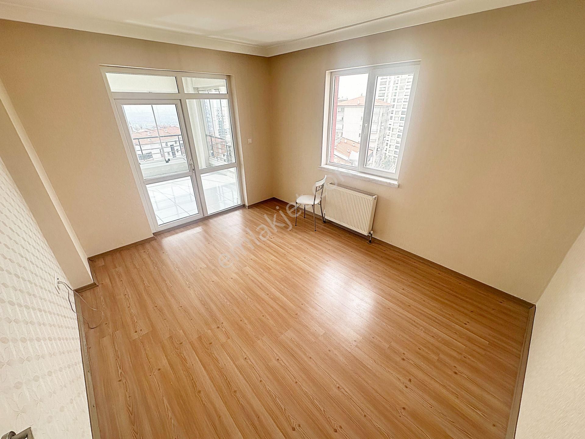 Cihan'dan Ankara Manzarlı Caddelere Paralel 4+1 Kiralık Daire - Görsel 11