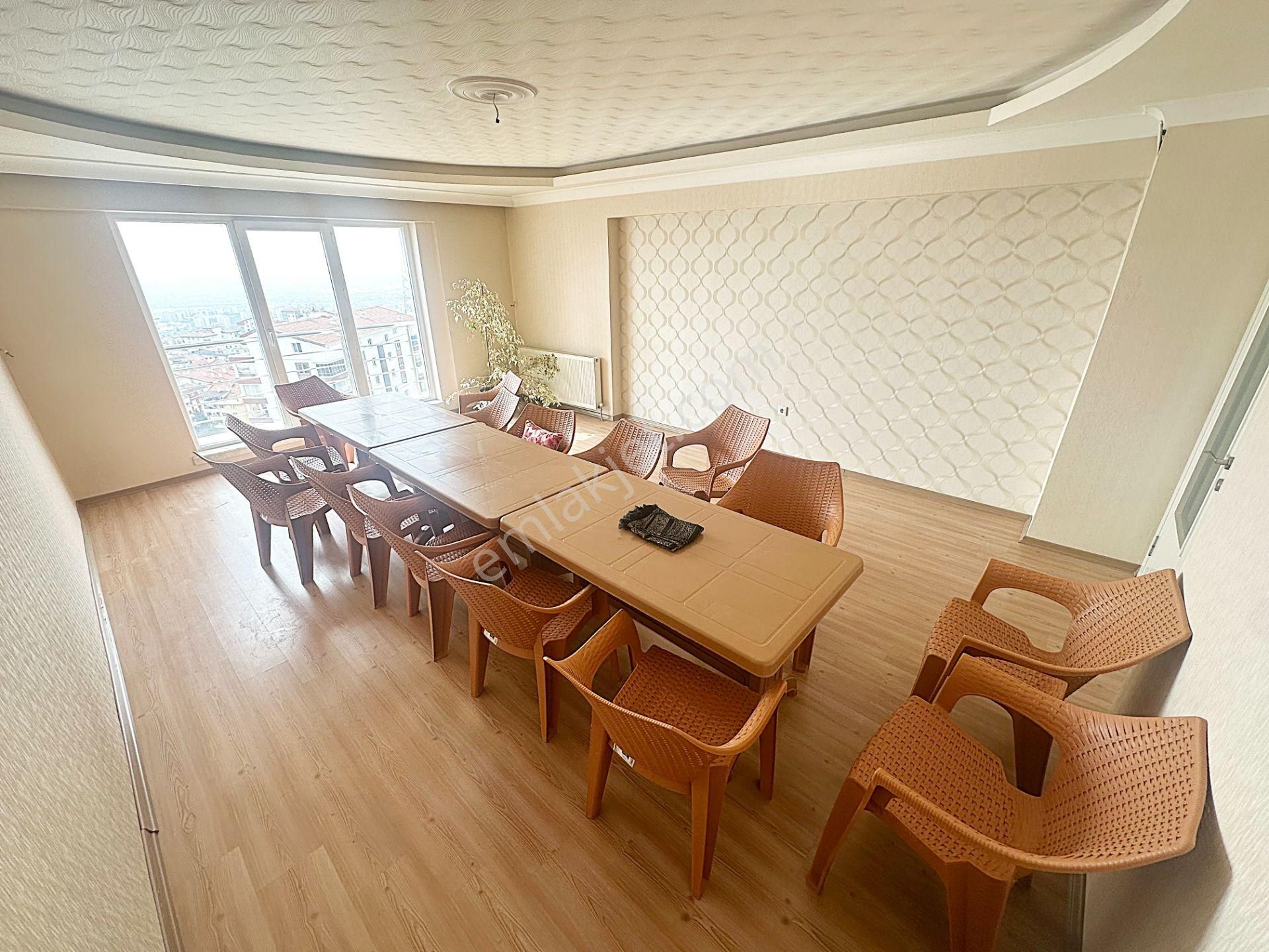 Cihan'dan Ankara Manzarlı Caddelere Paralel 4+1 Kiralık Daire - Görsel 10