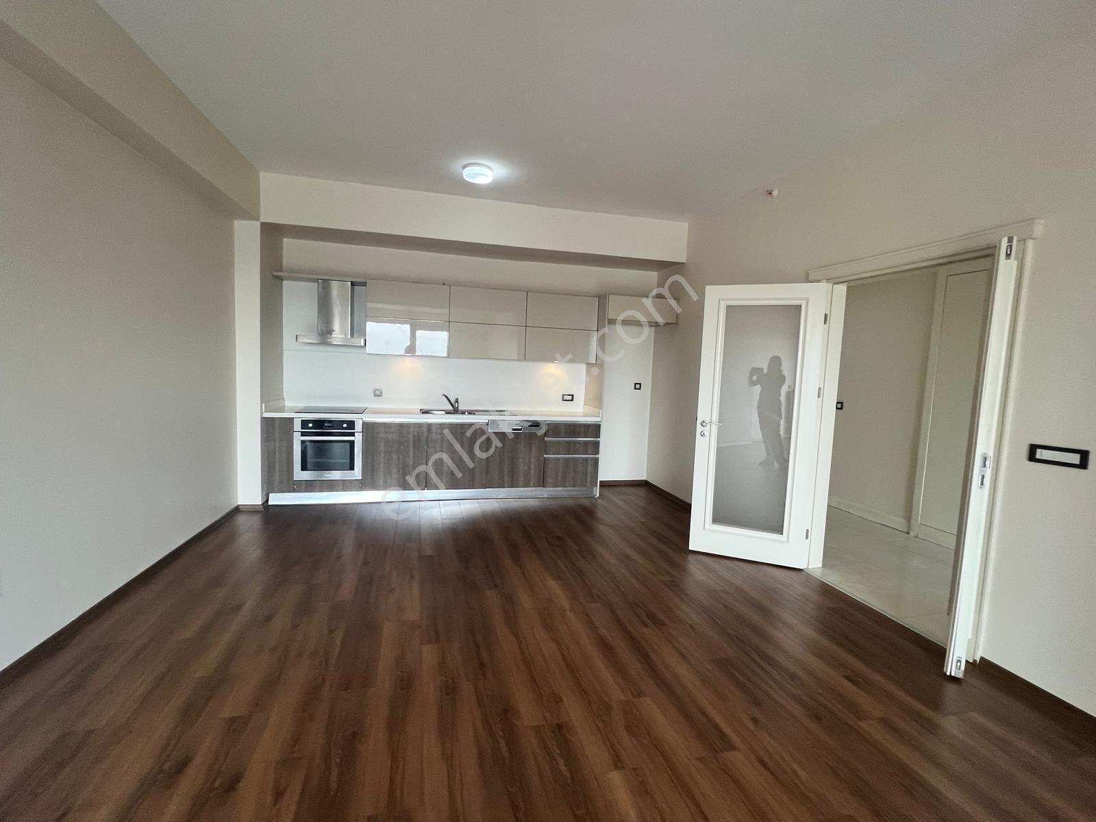 Kiptaş Venezia Mega Satılık 2+1 Boş Sıfır Daire 2 Banyolu Balkonlu - Görsel 3