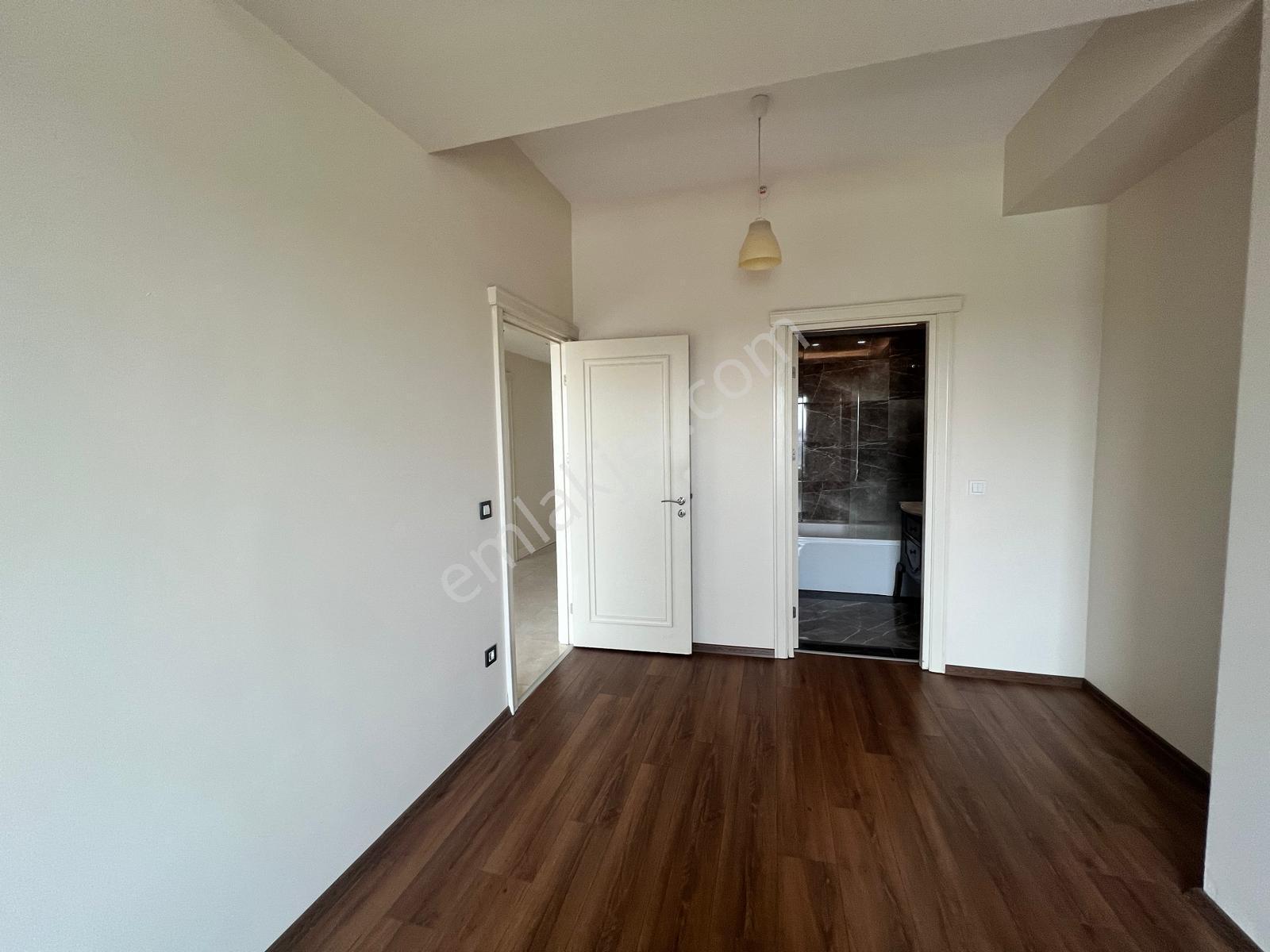 Kiptaş Venezia Mega Satılık 2+1 Boş Sıfır Daire 2 Banyolu Balkonlu - Görsel 8