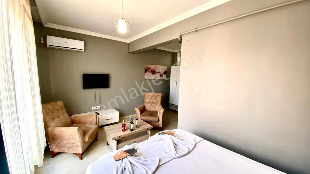 Fatih Topkapı'da Tramvay Yakını Lüks Dizayn Orj Resim Teraslı Günlük Kiralık Daireler 7/24 - Görsel 10