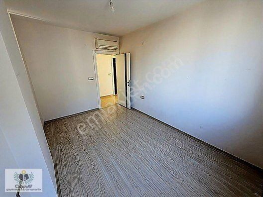 Konyaaltı Hurma Mahallesinde 2 Bloklu Havuzlu İskanlı Ara Kat 2+1 Klimlıı Ankastreli. - Görsel 12