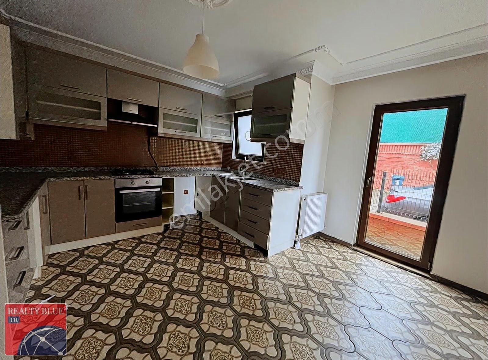 Pendik Lara Teras'ta Kiralık Müstakil Bahçeli Lüks 5+2 Villa - Görsel 14