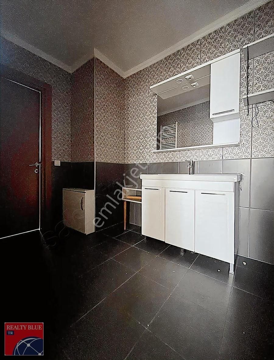 Pendik Lara Teras'ta Kiralık Müstakil Bahçeli Lüks 5+2 Villa - Görsel 3