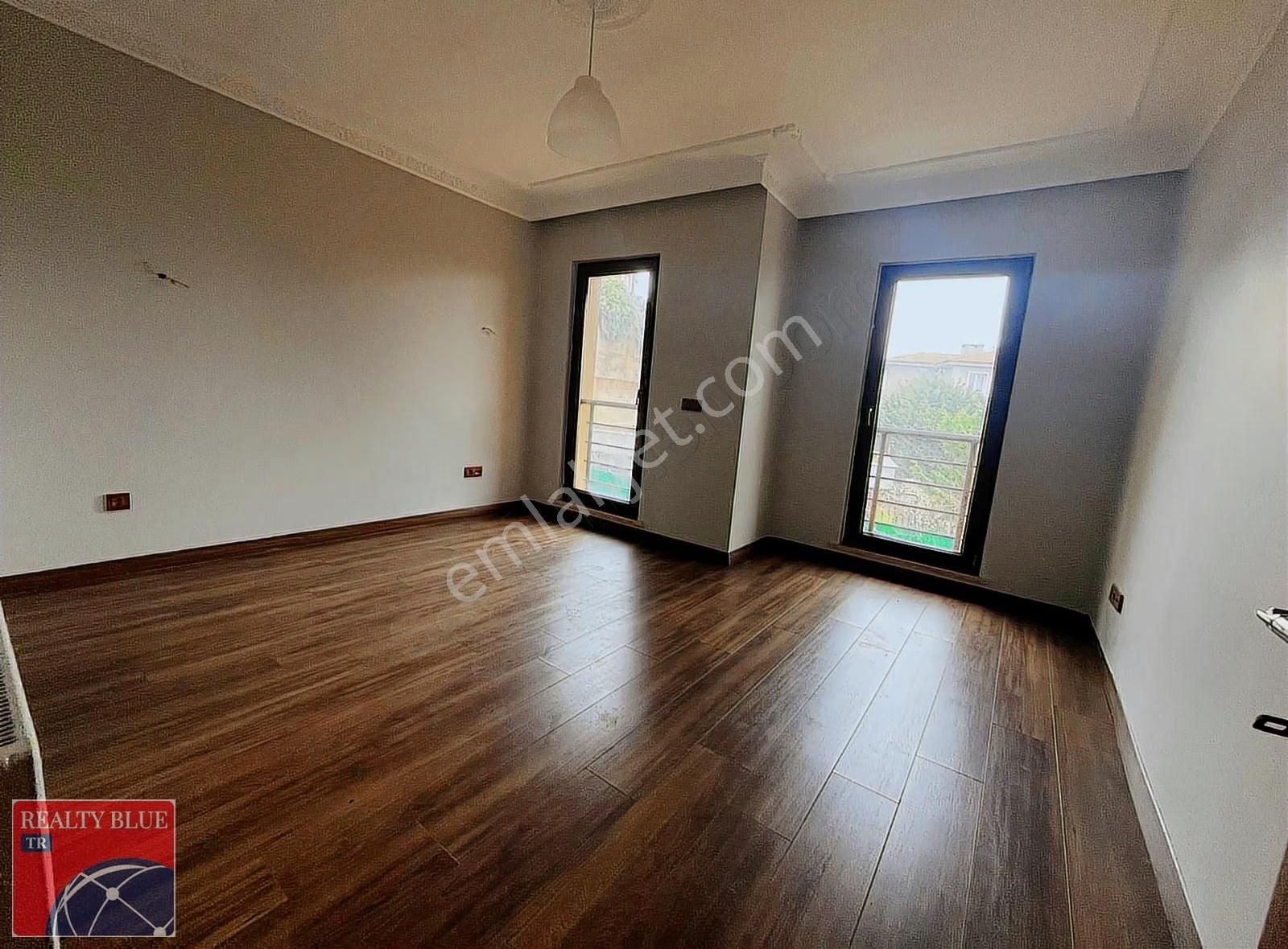 Pendik Lara Teras'ta Kiralık Müstakil Bahçeli Lüks 5+2 Villa - Görsel 30