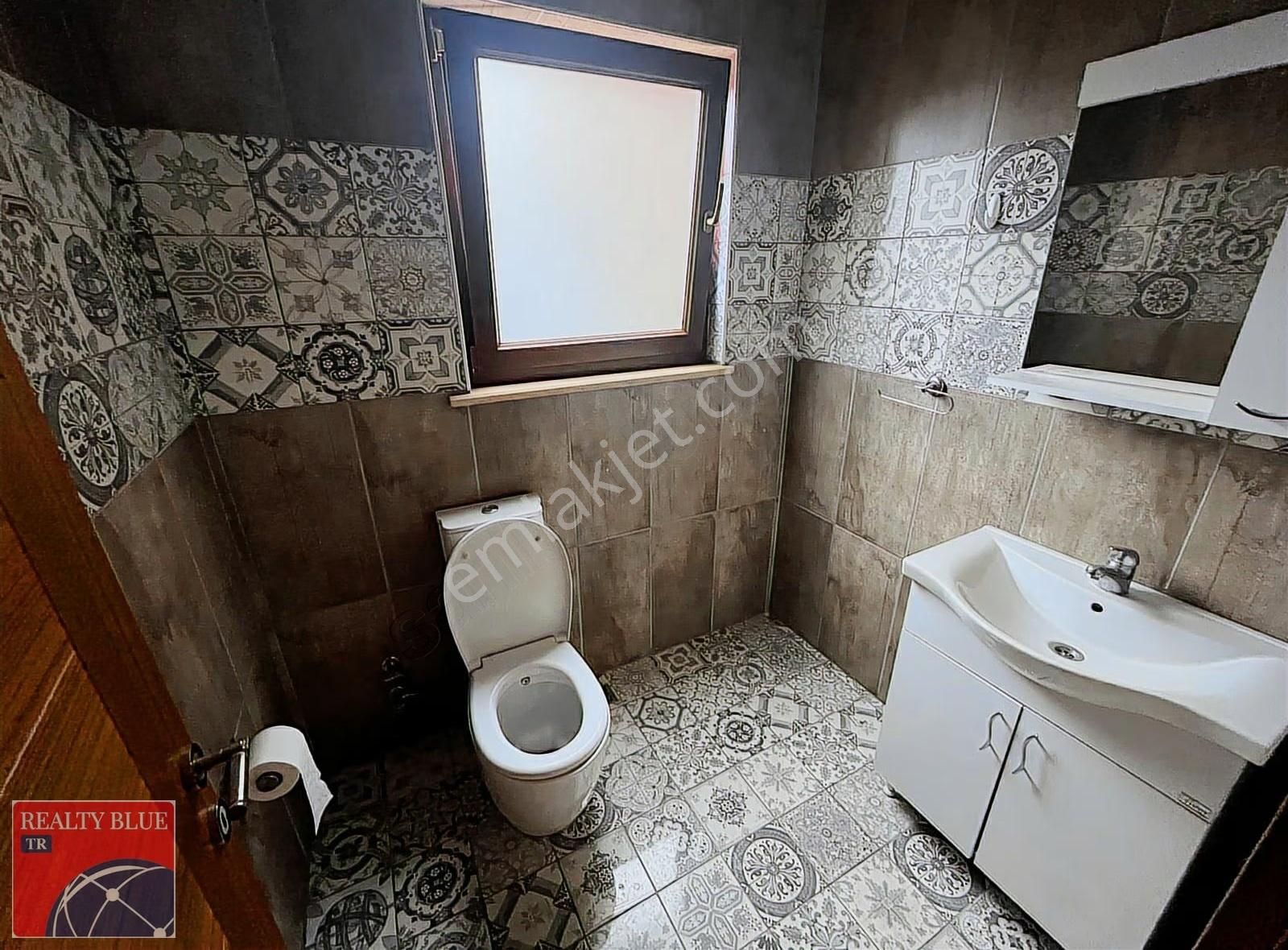 Pendik Lara Teras'ta Kiralık Müstakil Bahçeli Lüks 5+2 Villa - Görsel 6