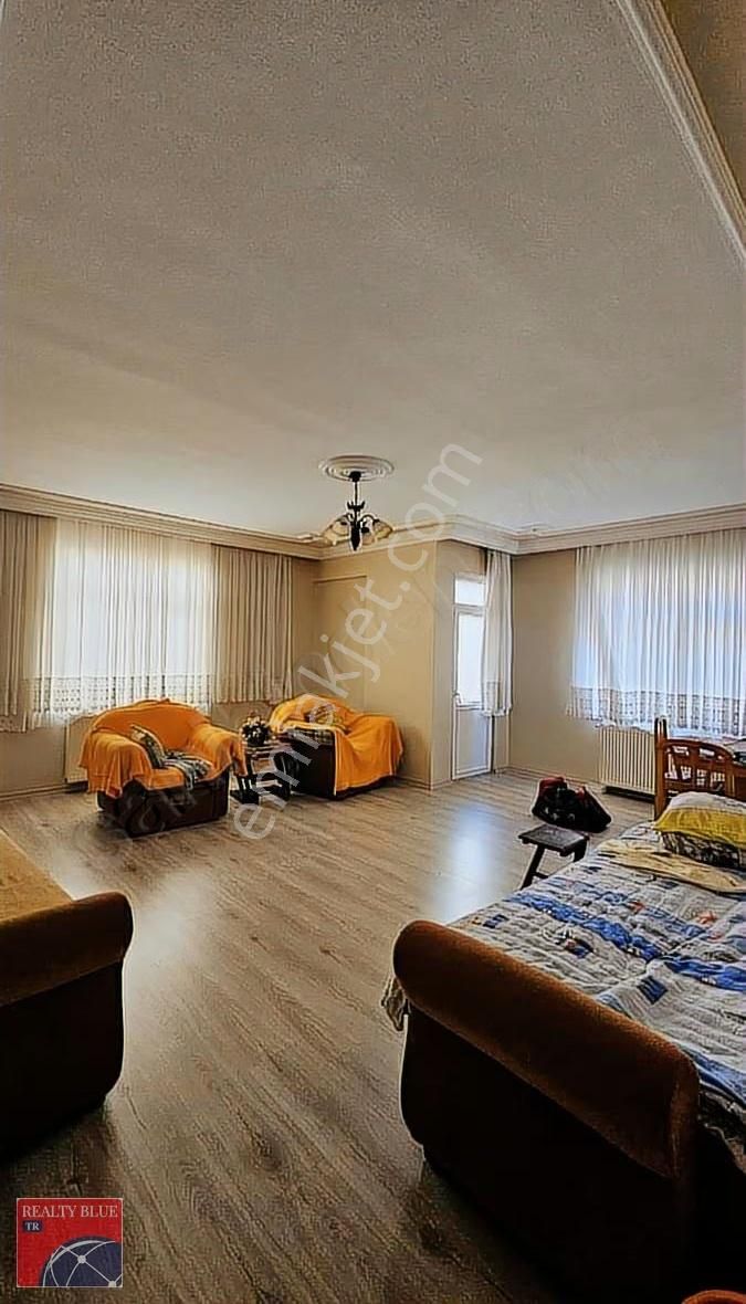 Pendik Kaynarca'da Marmaray'a Yakın Kiralık Eşyalı 3+1 Daire - Görsel 2