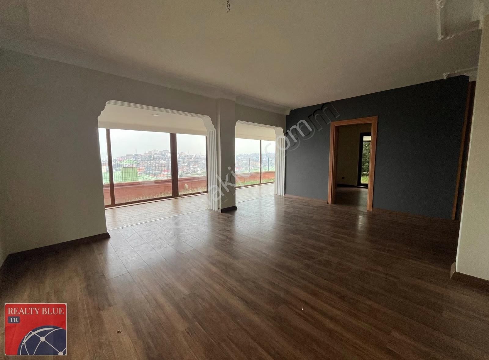 Pendik Lara Teras'ta Satılık Müstakil Bahçeli Lüks 5+2 Villa - Görsel 8