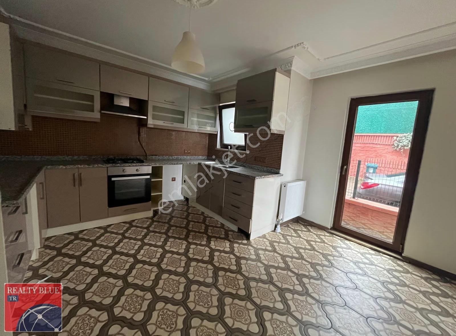 Pendik Lara Teras'ta Satılık Müstakil Bahçeli Lüks 5+2 Villa - Görsel 26