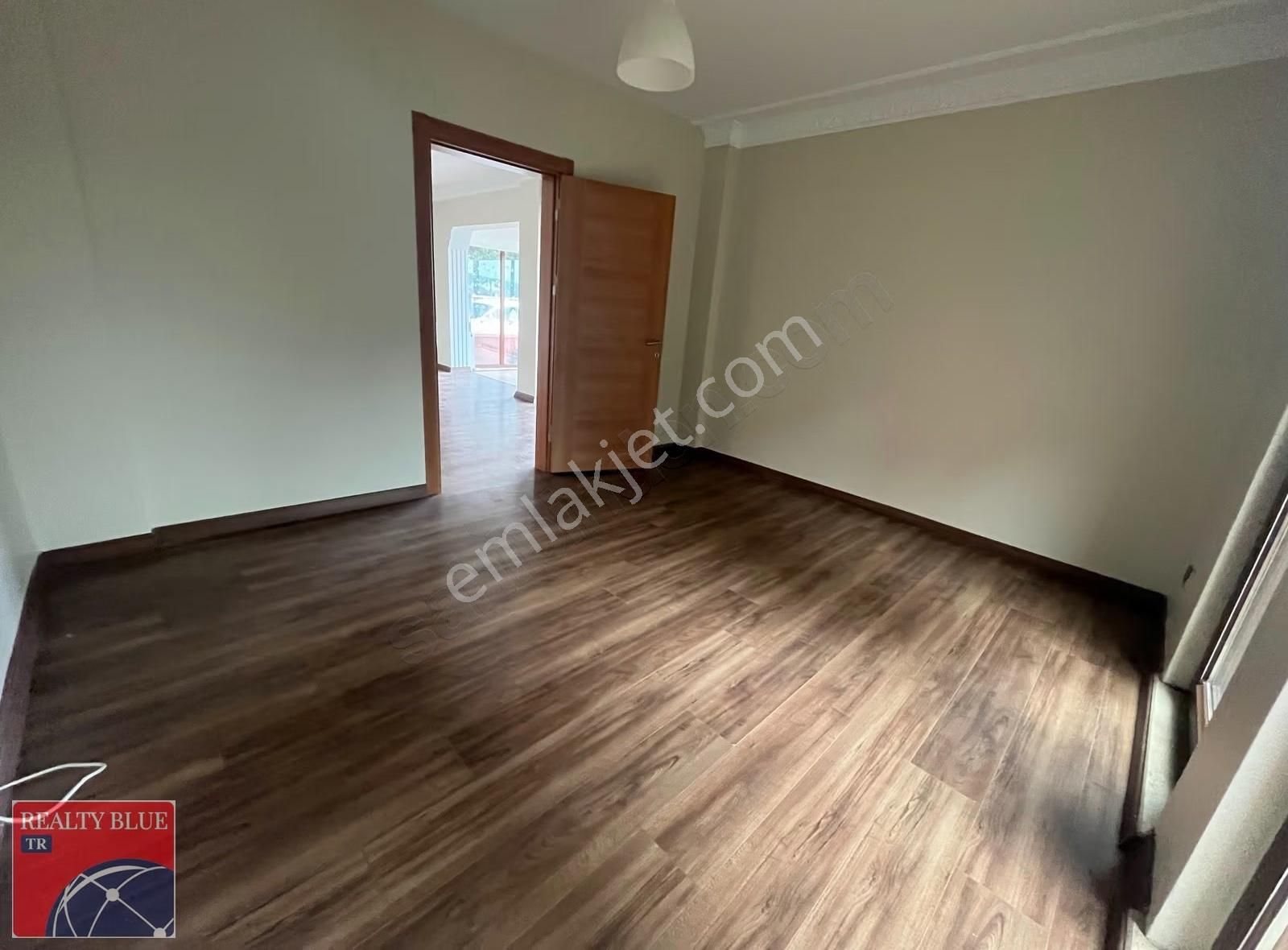 Pendik Lara Teras'ta Satılık Müstakil Bahçeli Lüks 5+2 Villa - Görsel 19